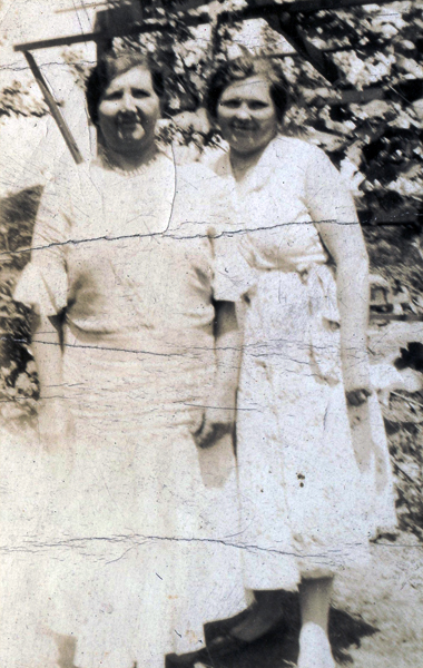 Katherine and Nellie 'Chacha'